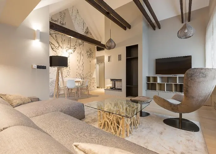 Apartment Apex
