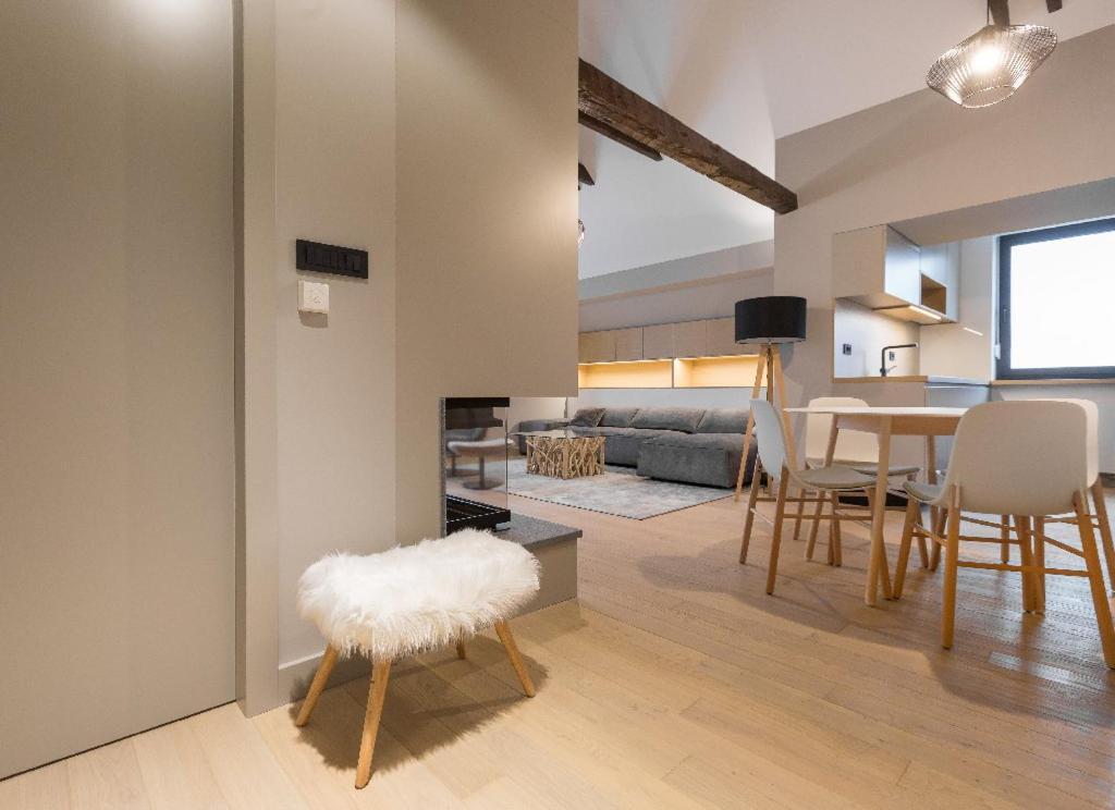 Apex Apartment