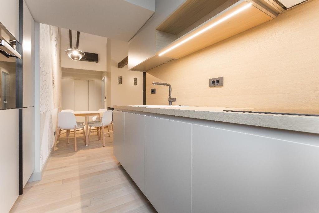 Apartment Apex